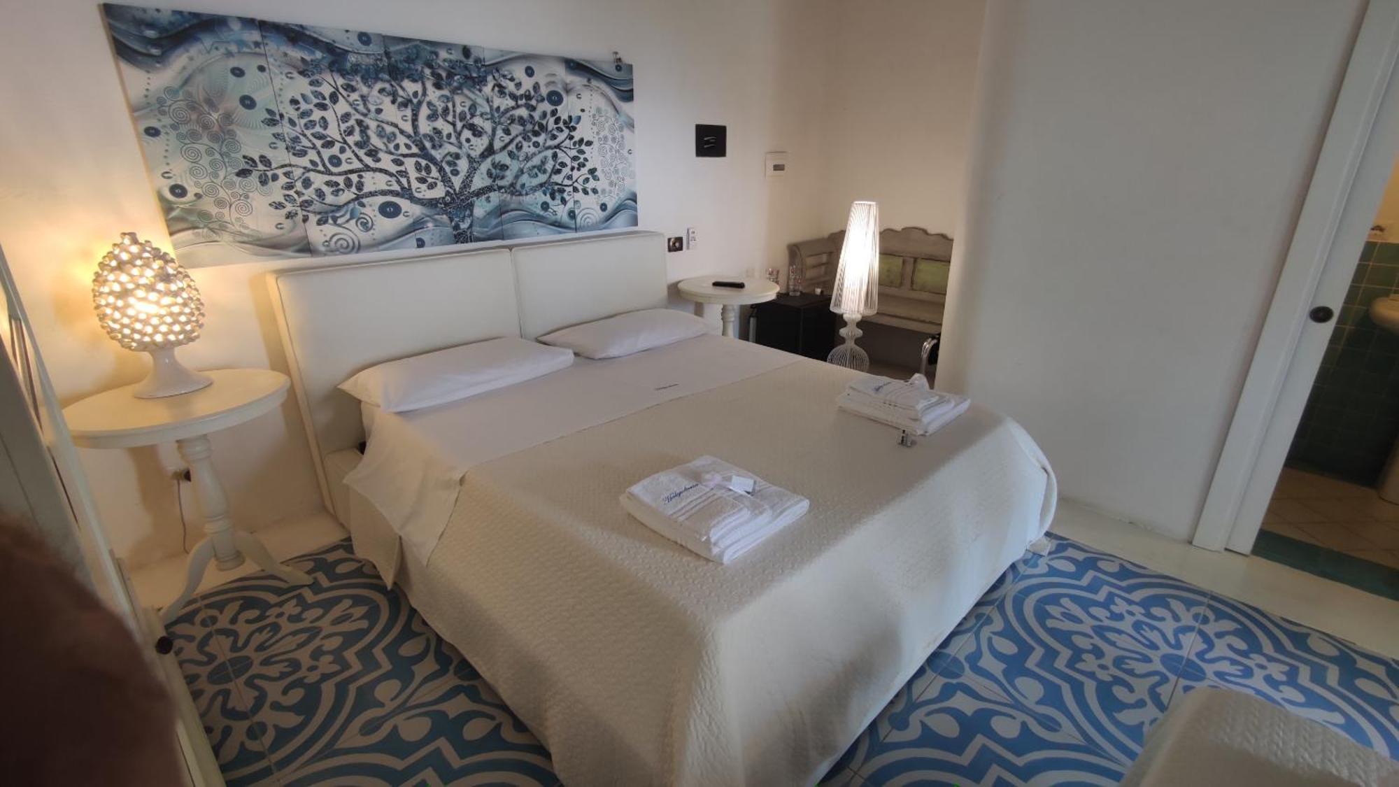 Halgoduria Hotel Santa Marina Salina Phòng bức ảnh