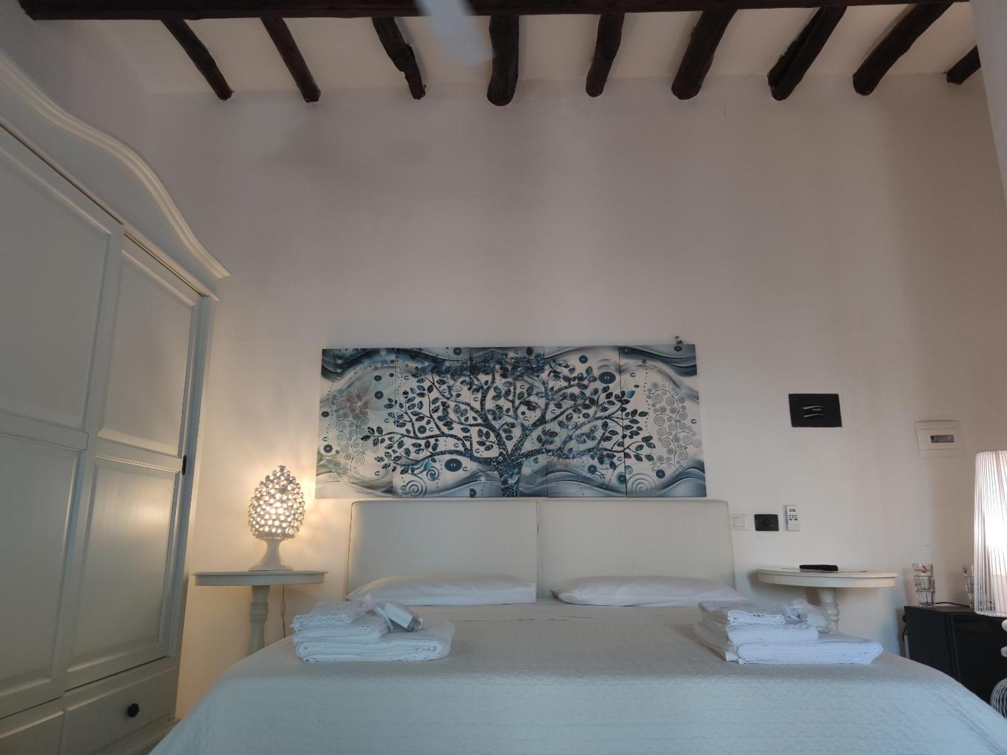 Halgoduria Hotel Santa Marina Salina Phòng bức ảnh