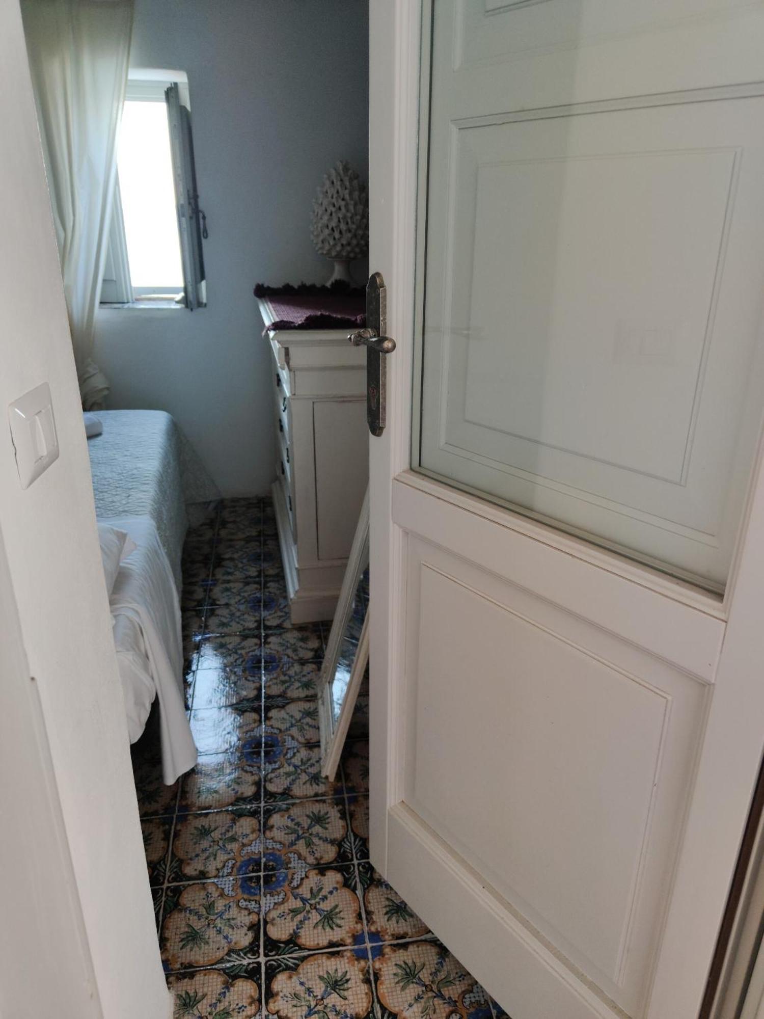 Halgoduria Hotel Santa Marina Salina Phòng bức ảnh