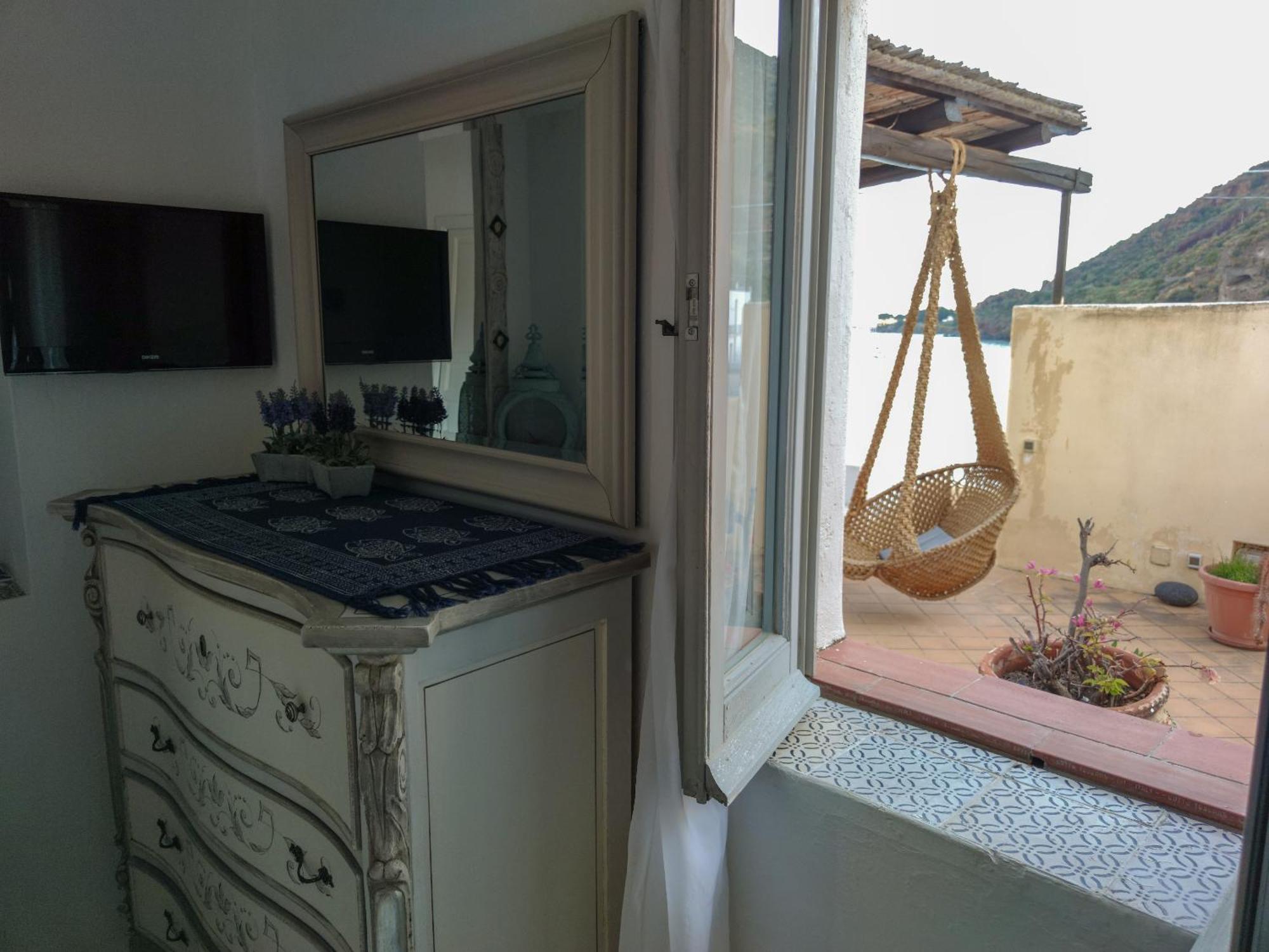 Halgoduria Hotel Santa Marina Salina Phòng bức ảnh